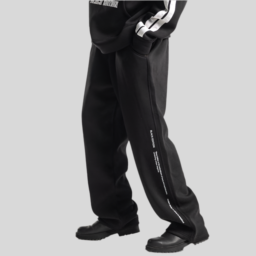 Black V44 Sweatpants