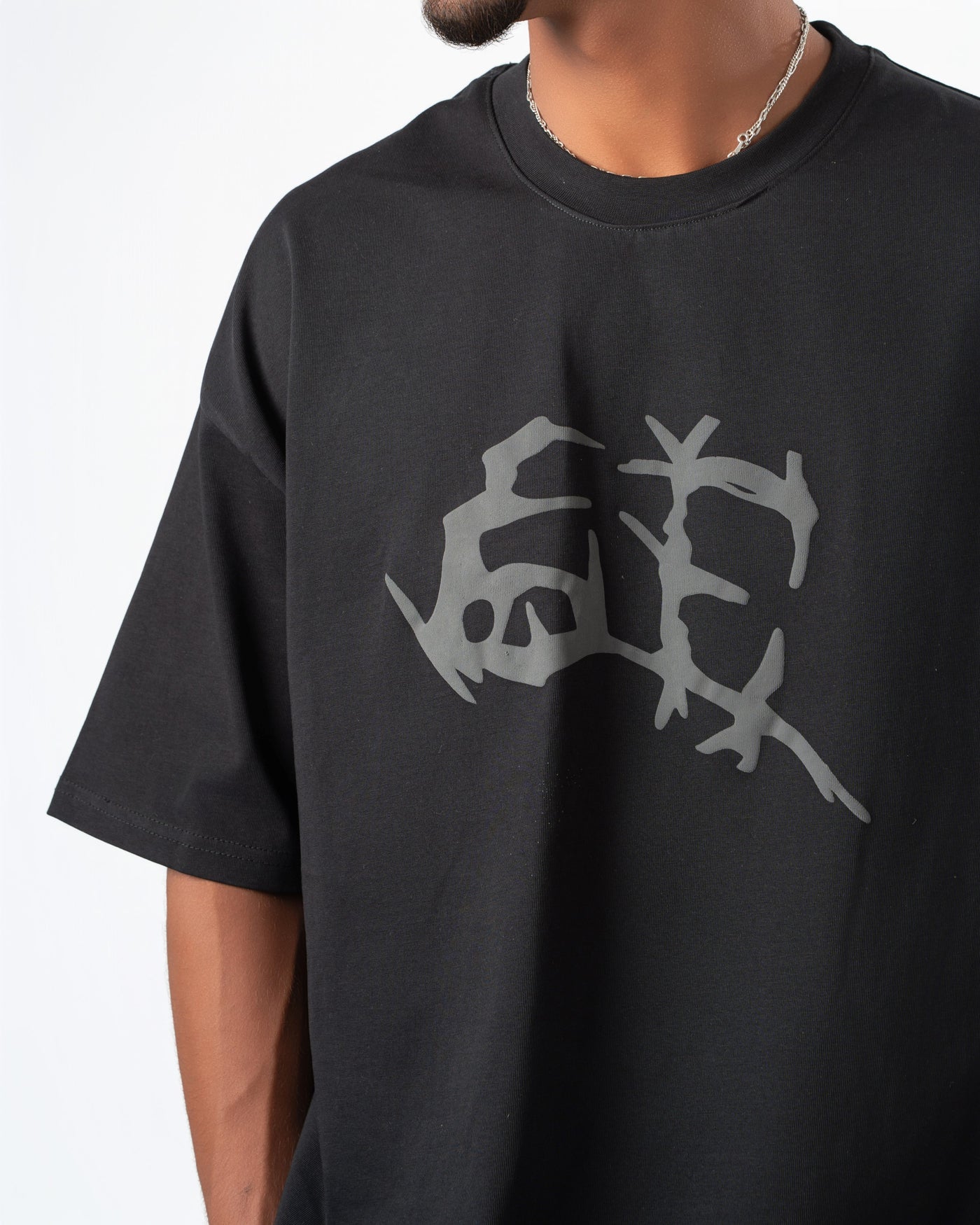 NIGHT GATHERING TEE